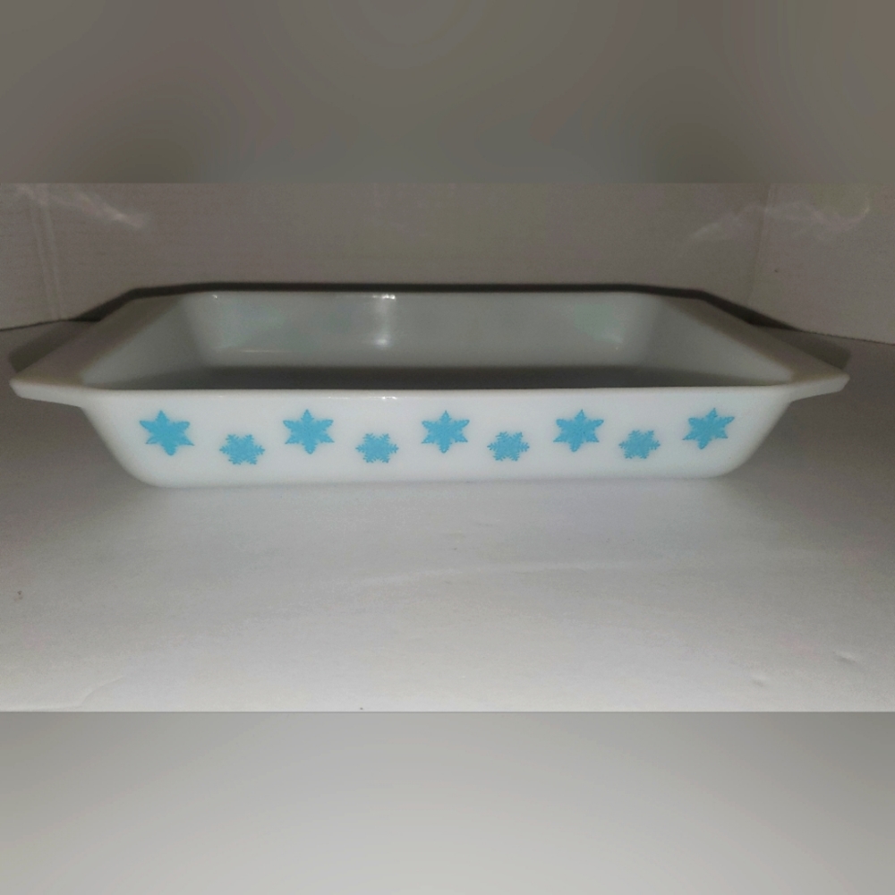 Vintage Pyrex snowflake pan